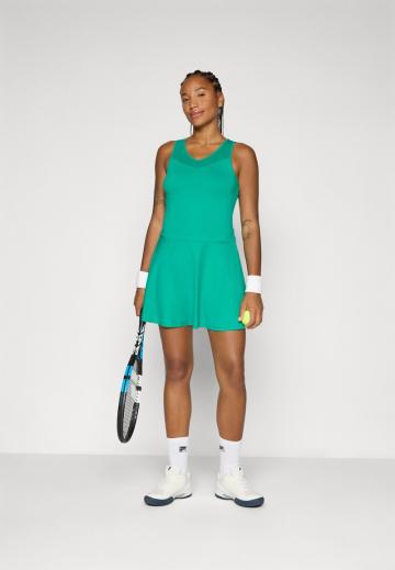 Спортивное платье