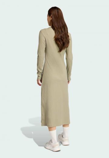 Вязаное платье