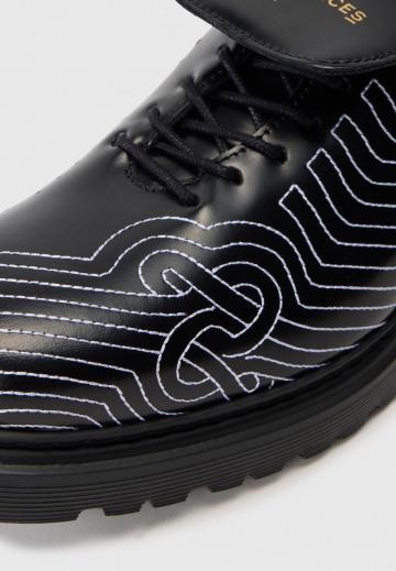 Ботинки на шнуровке