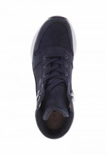 Ботинки на шнуровке