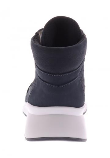 Ботинки на шнуровке