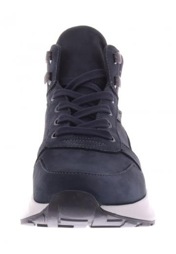 Ботинки на шнуровке