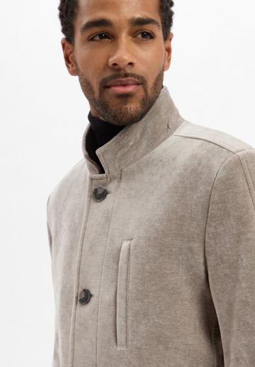 Короткое пальто