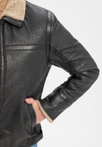 Кожаная куртка