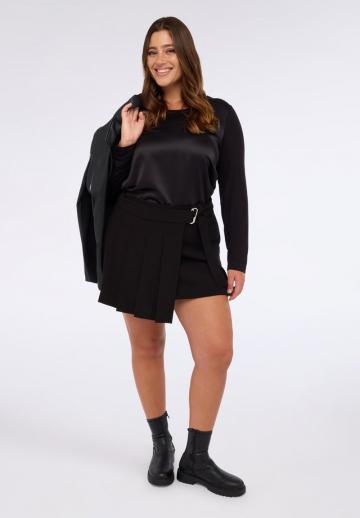 Атласная блузка