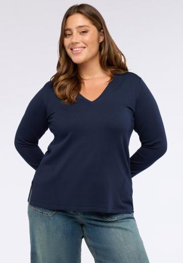 Пуловер с вырезом V