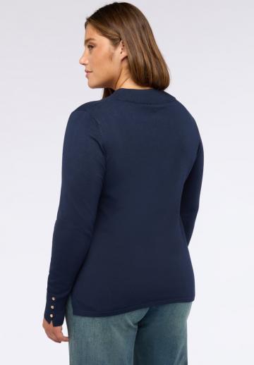 Пуловер с вырезом V