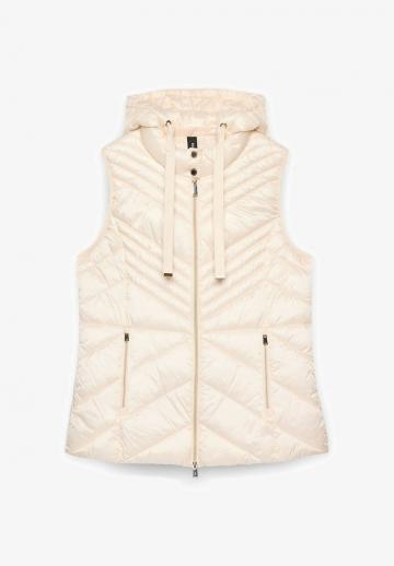 Длинный жилет