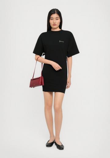 Короткое платье