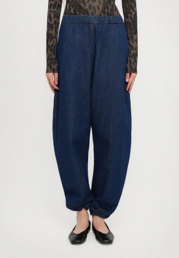 Свободные джинсы