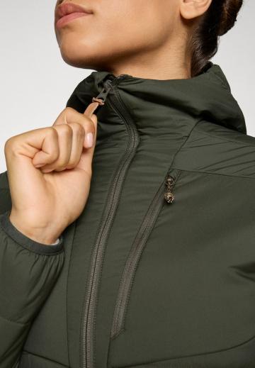 Спортивная куртка