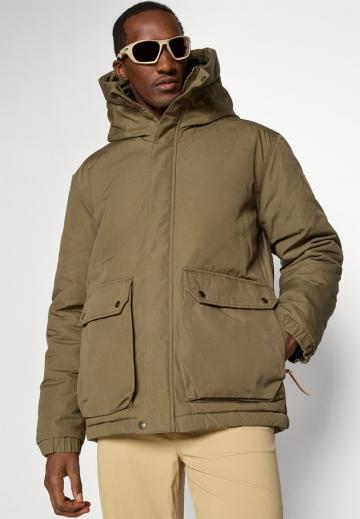 Зимняя куртка