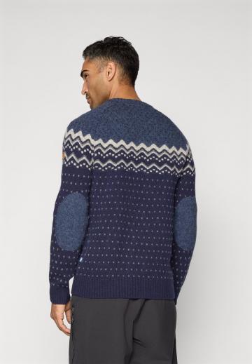 Спортивная кофта