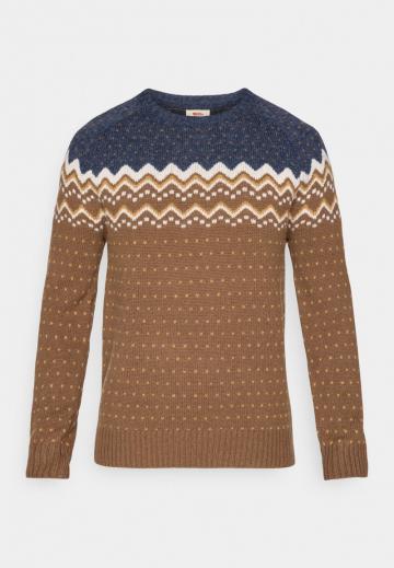 Спортивная кофта