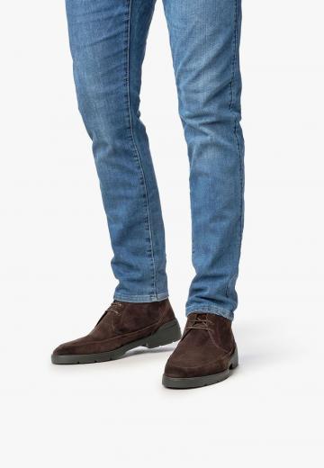 Ботинки на шнуровке