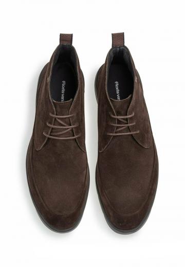 Ботинки на шнуровке