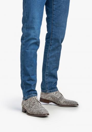 Ботинки на шнуровке