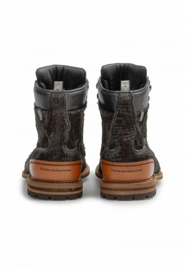 Ботинки на шнуровке