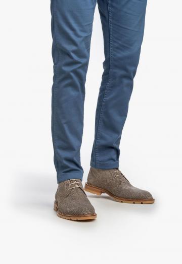 Ботинки на шнуровке