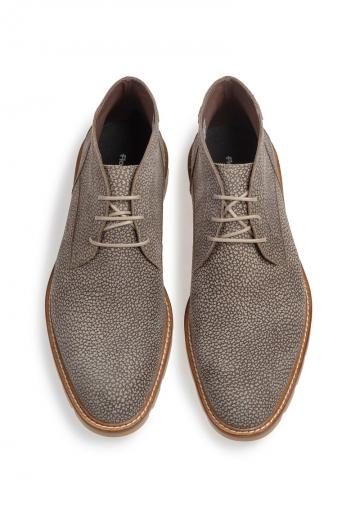 Ботинки на шнуровке