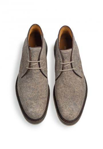 Ботинки на шнуровке