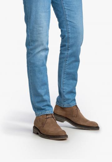 Ботинки на шнуровке