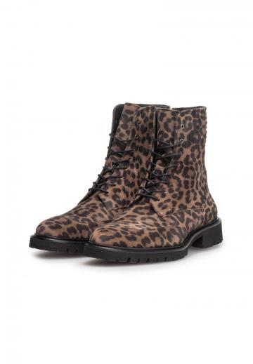 Ботинки на шнуровке