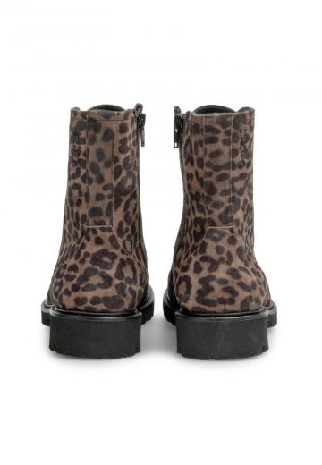 Ботинки на шнуровке