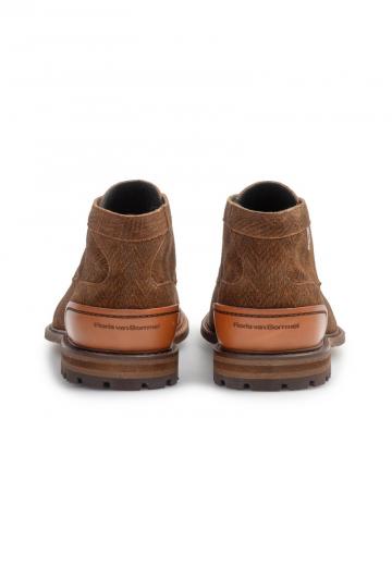 Ботинки на шнуровке