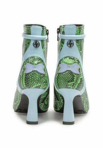 Полусапожки на высоком каблуке