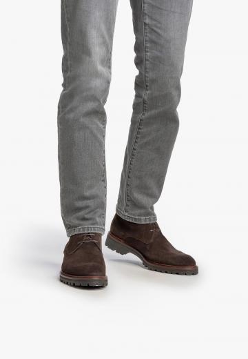 Ботинки на шнуровке