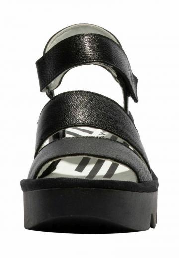 Босоножки на танкетке