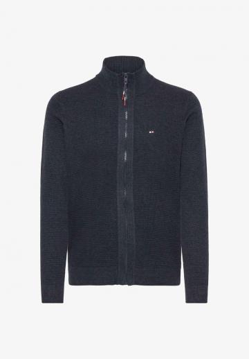 Вязаная кофта