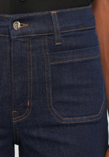 Клешеные джинсы