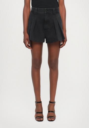 Джинсовые шорты