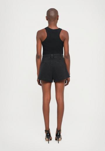 Джинсовые шорты