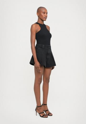 Джинсовые шорты