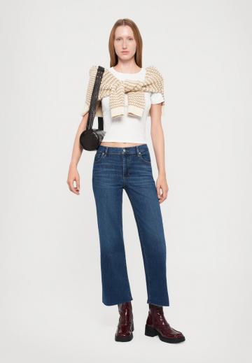 Прямые джинсы