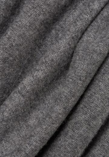 Длинный жилет