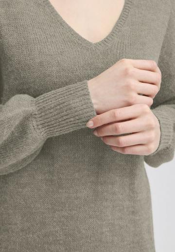 Вязаное платье