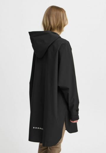 Короткое пальто