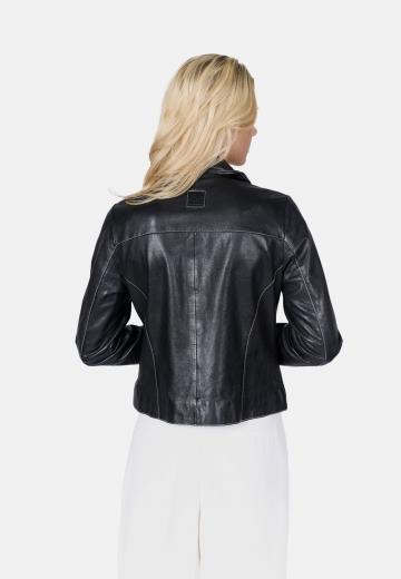 Короткая куртка