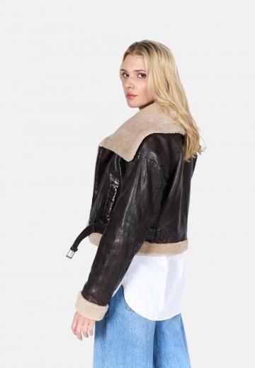 Короткая куртка