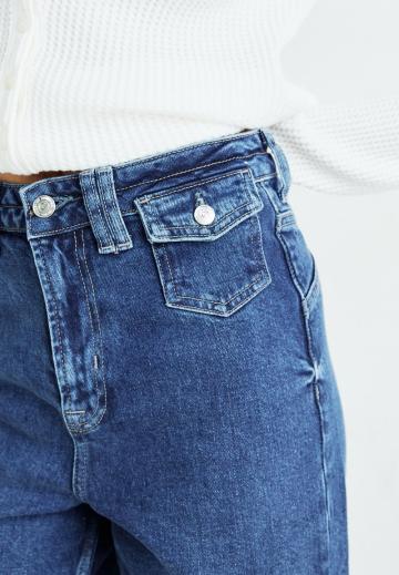 Клешеные джинсы