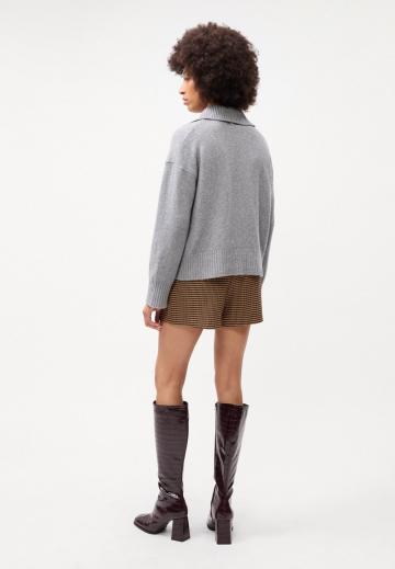 Пуловер с воротником поло