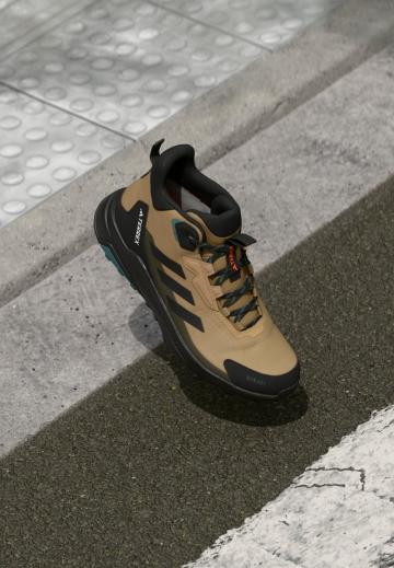 Походные ботинки