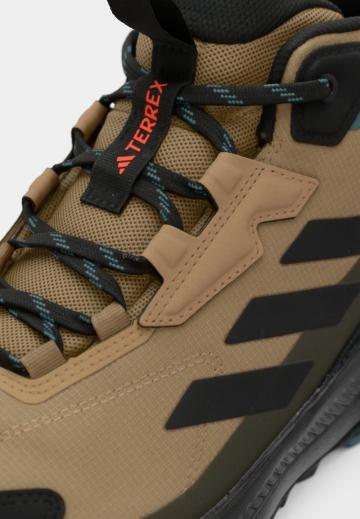 Походные ботинки