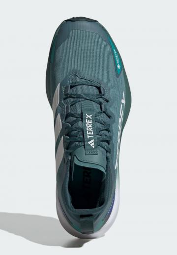 Беговые кроссовки