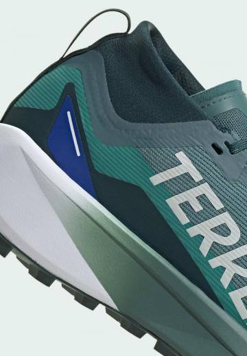 Беговые кроссовки