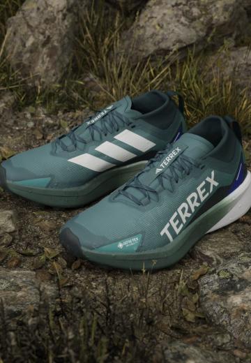 Беговые кроссовки